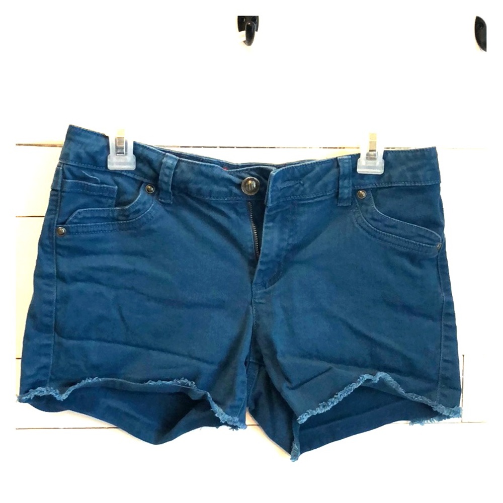Elle denim shorts size 6